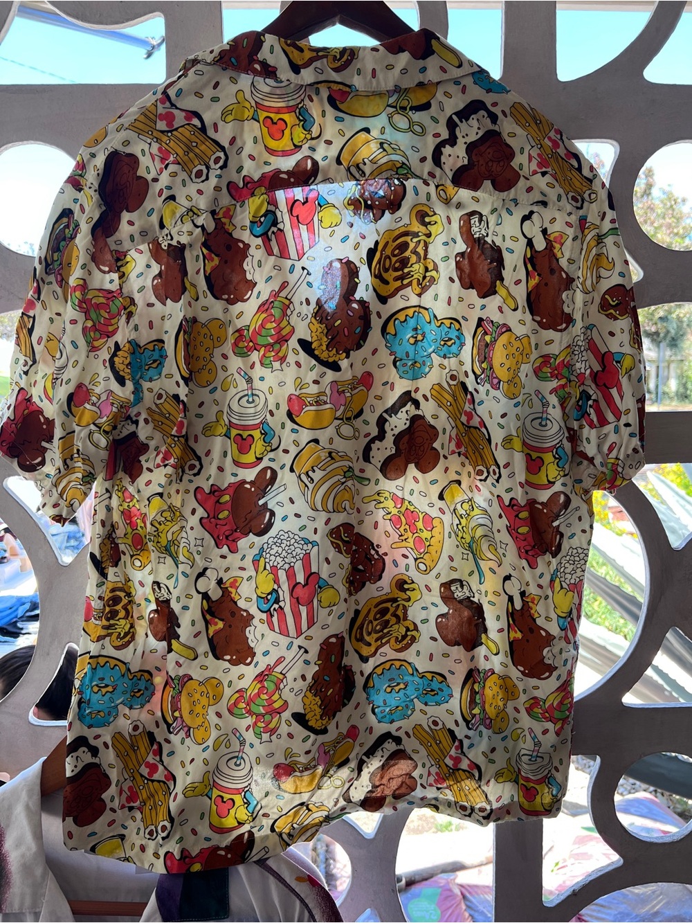 Disney Eats Mickey Snack Food Button Camp Shirt size Large - Picture 2 of 4